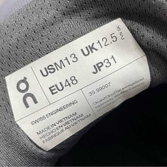 On Running Cloudstratus Men’s size 13 Sneakers, Fossil/Midnigh - Picture 4 of 11